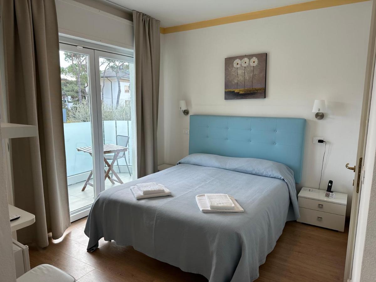 Hotel Irene Lignano Sabbiadoro Esterno foto