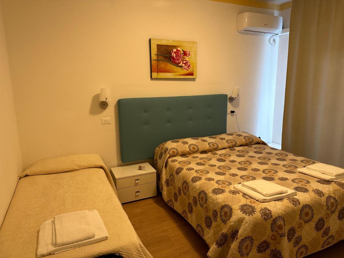 Hotel Irene Lignano Sabbiadoro Esterno foto