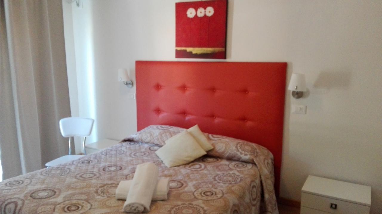 Hotel Irene Lignano Sabbiadoro Esterno foto
