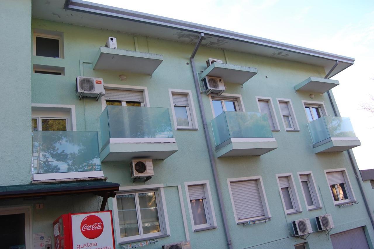 Hotel Irene Lignano Sabbiadoro Esterno foto
