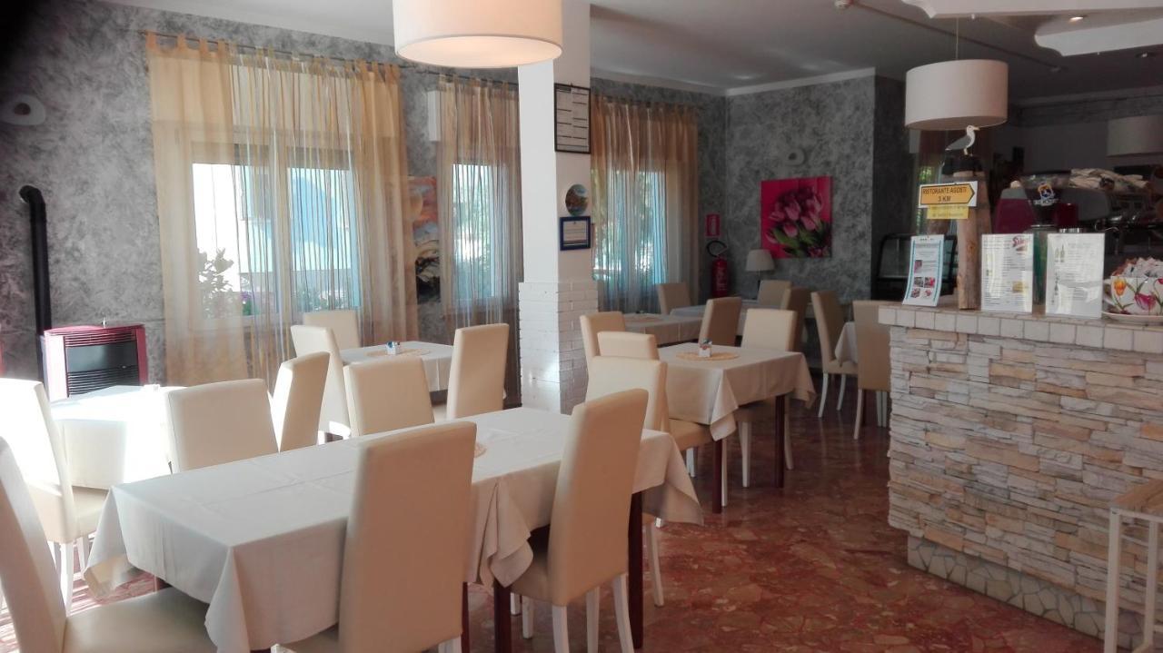 Hotel Irene Lignano Sabbiadoro Esterno foto