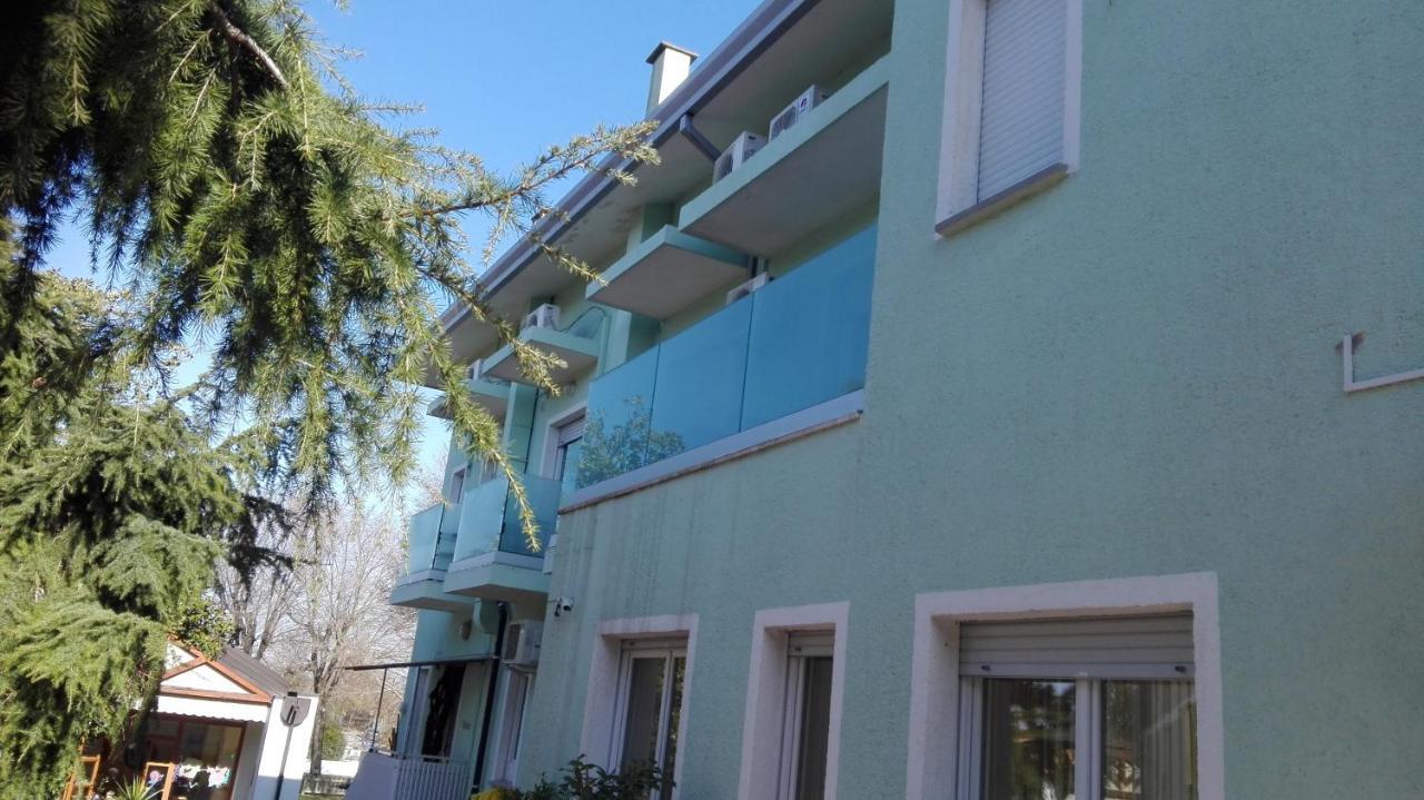 Hotel Irene Lignano Sabbiadoro Esterno foto